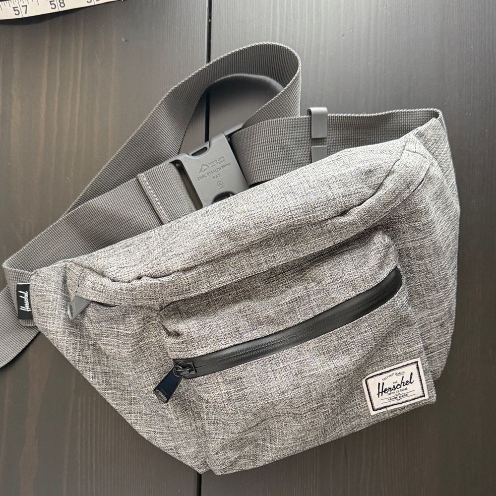 Herschel Supply Company Grey Weather Resistant Fanny Pack